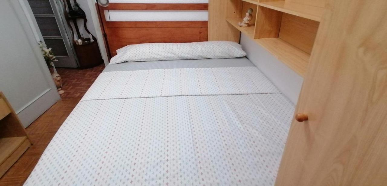 Mary'S Rooms Low Cost Valencia Exterior photo