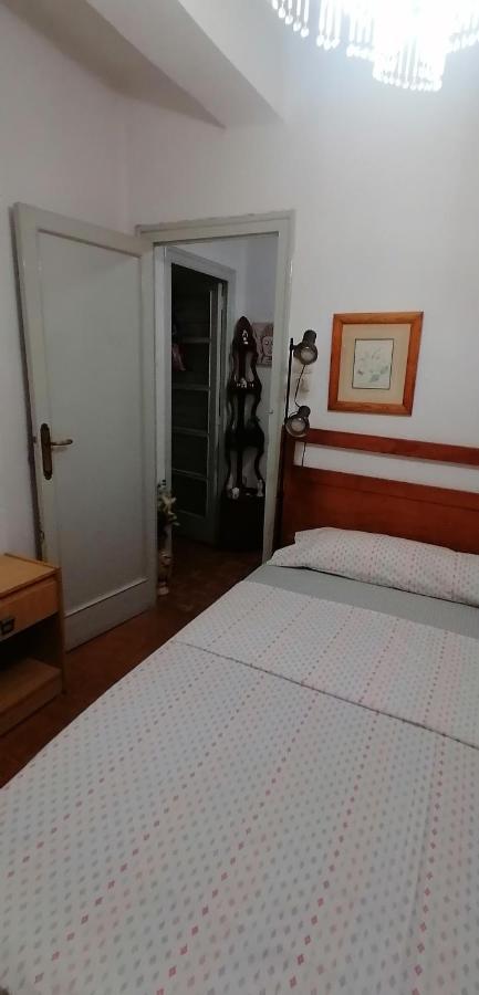 Mary'S Rooms Low Cost Valencia Exterior photo