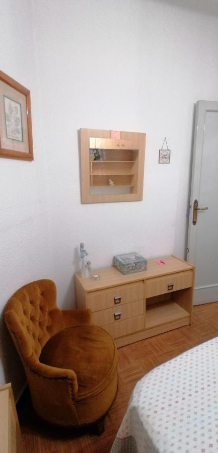 Mary'S Rooms Low Cost Valencia Exterior photo