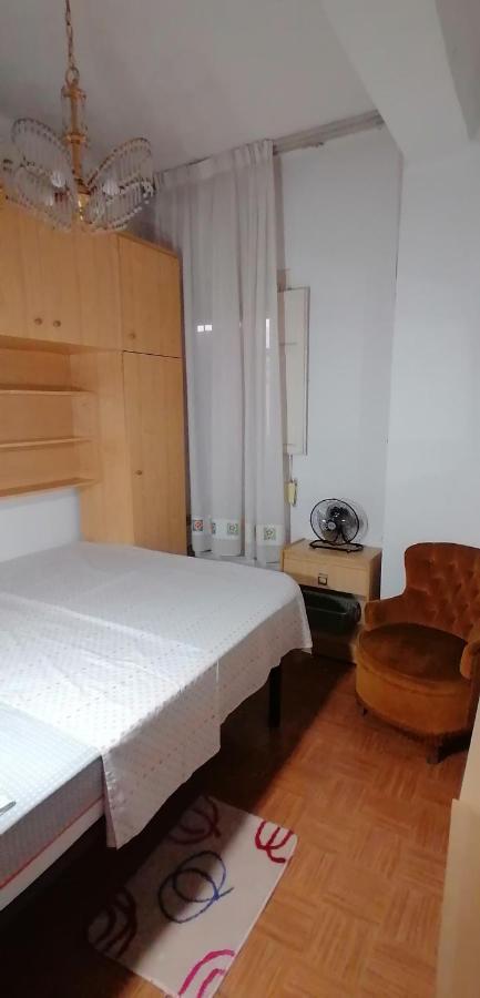 Mary'S Rooms Low Cost Valencia Exterior photo